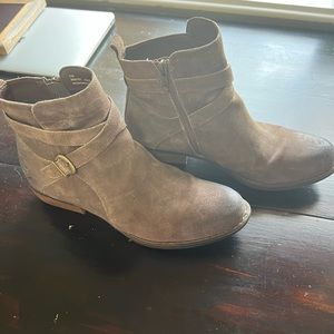 BORN women’s boots